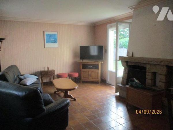 PROCHE COMMERCES et ACCES DIRECT GRANDS AXES

Maison d'habitation comprenant :
-au sous-sol ...