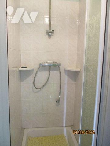 PROCHE COMMERCES et ACCES DIRECT GRANDS AXES

Maison d'habitation comprenant :
-au sous-sol ...