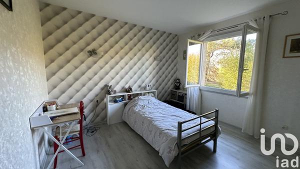 Maison traditionnelle 5 pièces de 147 m² à Bouloc (31620)