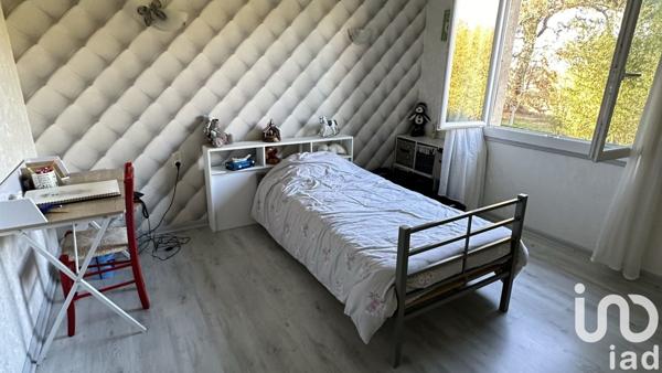 Maison traditionnelle 5 pièces de 147 m² à Bouloc (31620)