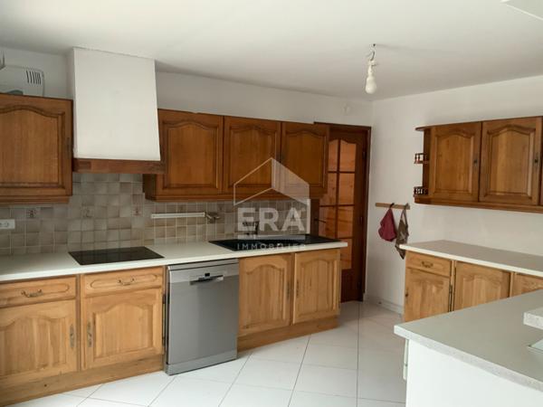 Maison plain-pied 5 pièces et grand garage