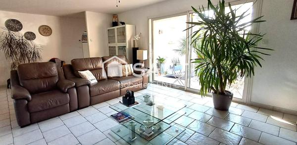 Maison de plain pied avec jardin arboré sans vis-à-vis