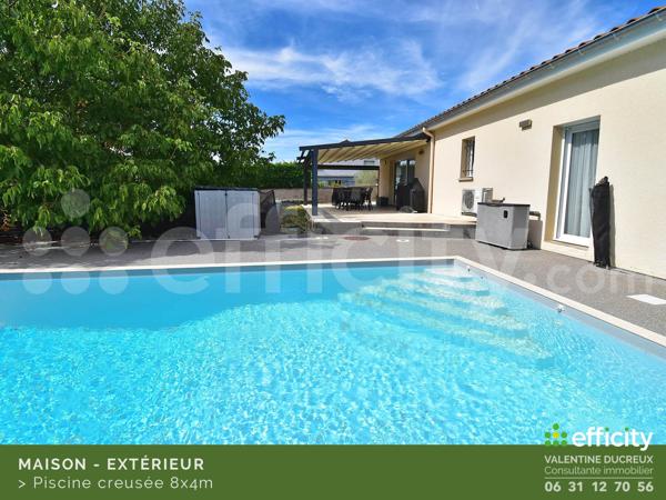 Maison
         7 pièces
        - 152 m² Exclusivité 389 000 € *