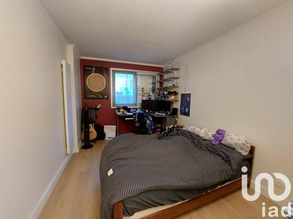 Appartement 3 pièces de 72 m² à Bois-Colombes (92270)