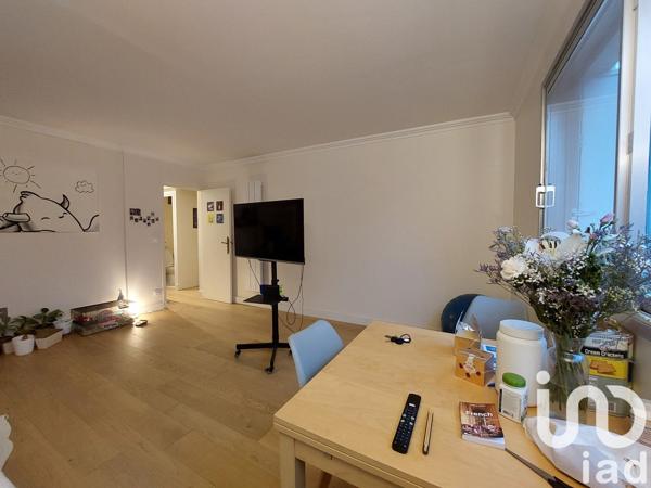 Appartement 3 pièces de 72 m² à Bois-Colombes (92270)