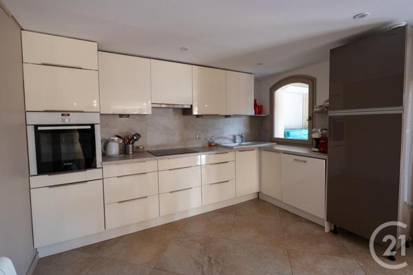 Maison à vendre  8 pièces - 212,61 m2 BORMES LES MIMOSAS - 83