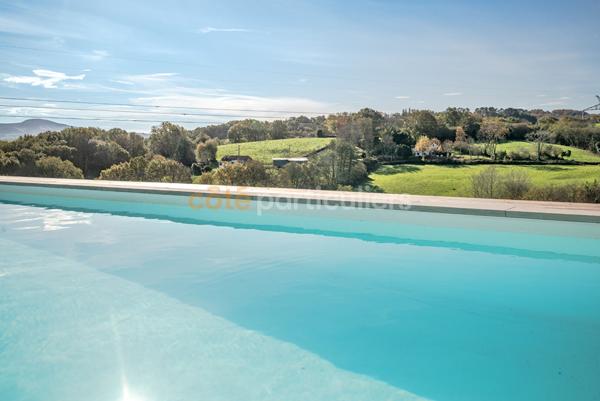 Vente Maison198 m² - 8 Pièces - MOUGUERRE (64990)