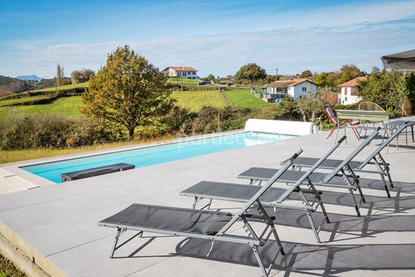 Vente Maison198 m² - 8 Pièces - MOUGUERRE (64990)