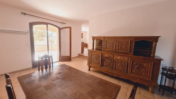 Villa familiale de 200 m² et parcelle de 650 m²avec terrain piscinable et garage à Balaruc-les-Bains