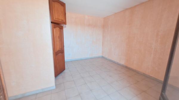 Villa familiale de 200 m² et parcelle de 650 m²avec terrain piscinable et garage à Balaruc-les-Bains