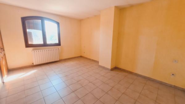Villa familiale de 200 m² et parcelle de 650 m²avec terrain piscinable et garage à Balaruc-les-Bains