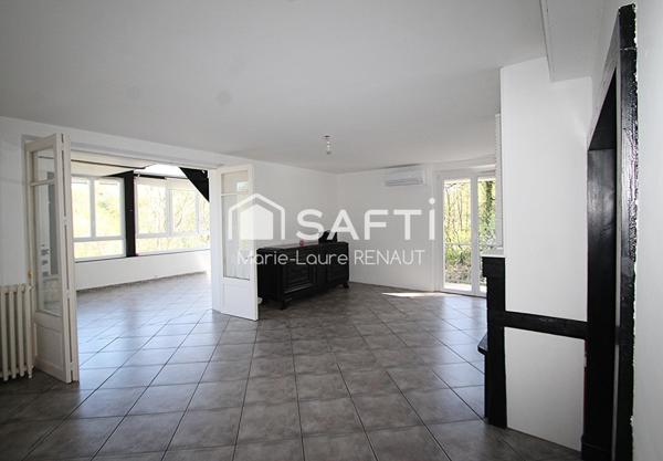 Maison traditionnelle - 4 chambres - Sous-sol 226m² et garage 35m²