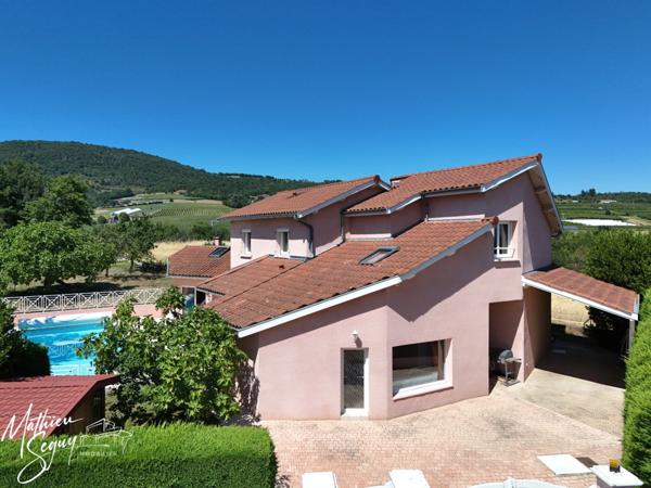 THURINS - Agréable maison sur parcelle de 936 m²