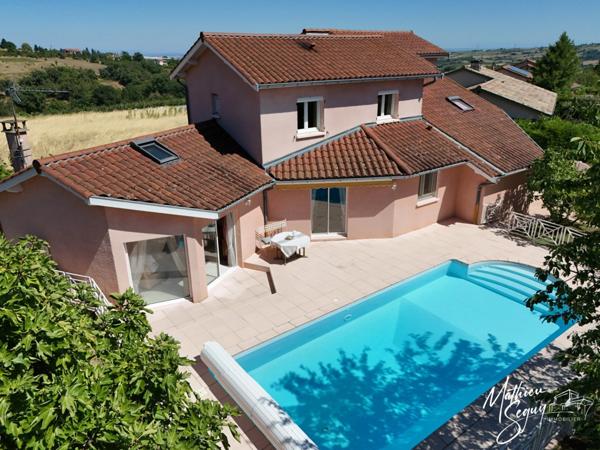 THURINS - Agréable maison sur parcelle de 936 m²