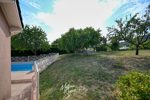 THURINS - Agréable maison sur parcelle de 936 m²