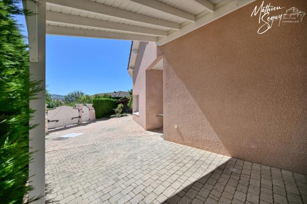 THURINS - Agréable maison sur parcelle de 936 m²