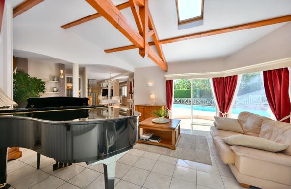 THURINS - Agréable maison sur parcelle de 936 m²