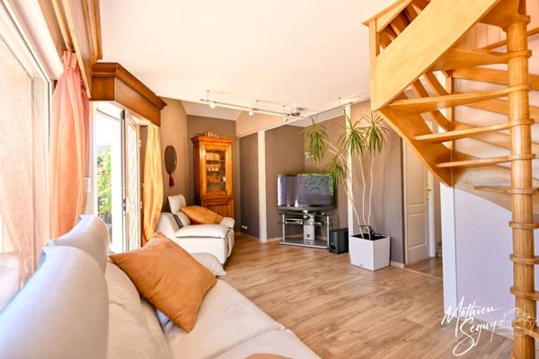 THURINS - Agréable maison sur parcelle de 936 m²