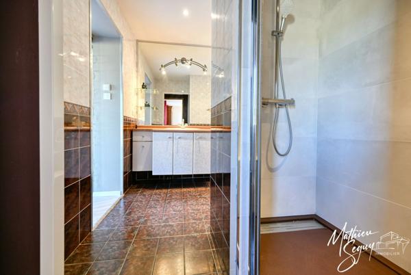 THURINS - Agréable maison sur parcelle de 936 m²