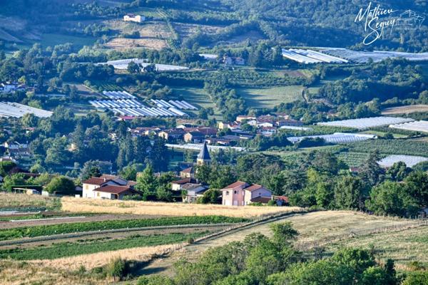 THURINS - Agréable maison sur parcelle de 936 m²