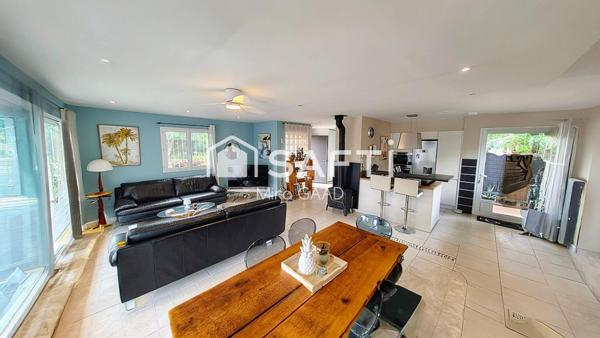 Deux maisons T4 +  T2 avec piscine et 1500m2 terrain