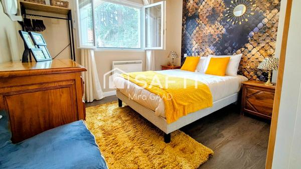 Deux maisons T4 +  T2 avec piscine et 1500m2 terrain