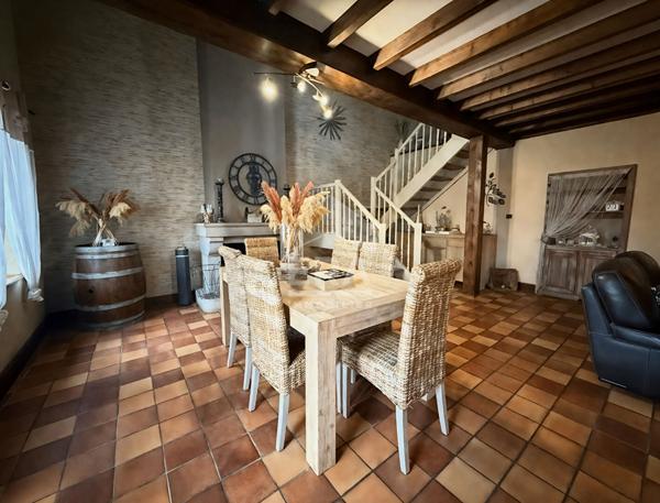 Maison Moncoutant Sur Sèvre - 8 pièces 186 m²