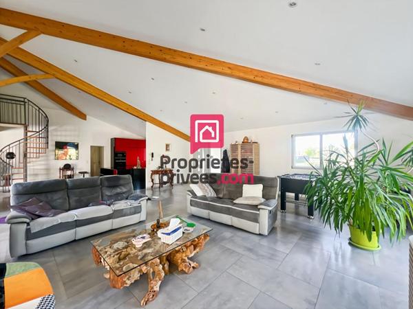 Maison de 200m² avec 4 chambres et piscine