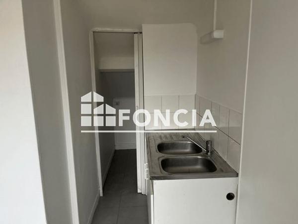 Location Studio 24.07 m² - 12 CHEMIN DU LYCEE Corbeil Essonnes 91100