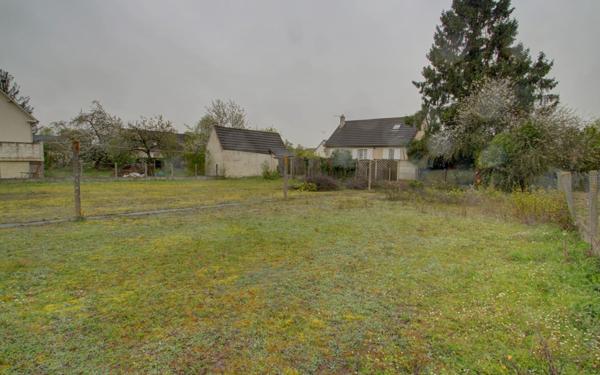 Terrain à vendre    Saran