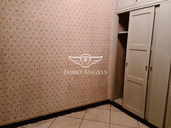 Immeuble bourgeois avec ascenseur – 400 m² exploitables – plein centre de Saint-Ambroix