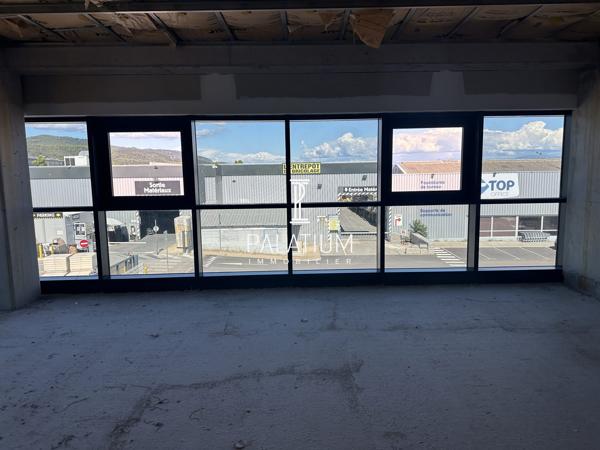 Locaux neufs à Vendre