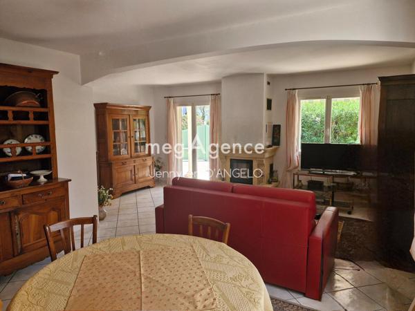 Maison à SANARY-SUR-MER, 83110 - 5 pièces 109m²