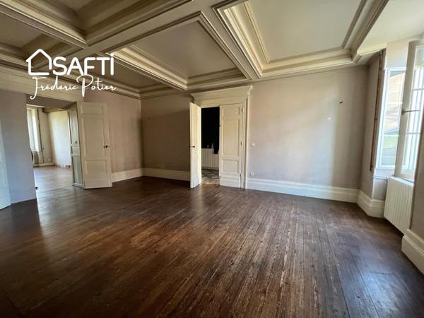 Belle maison bourgeoise comportant 5 niveaux