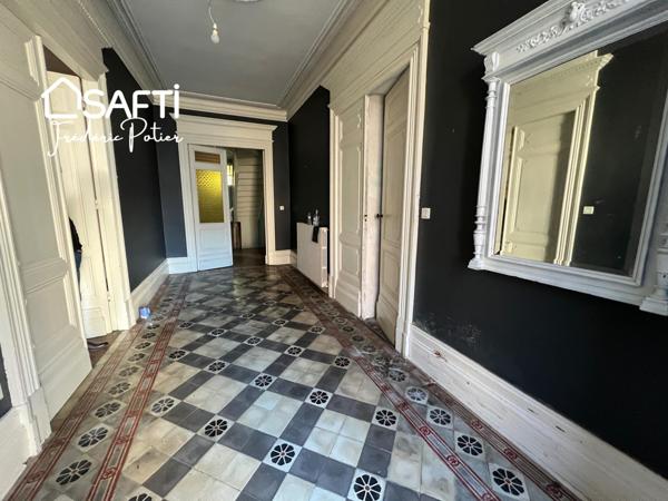 Belle maison bourgeoise comportant 5 niveaux