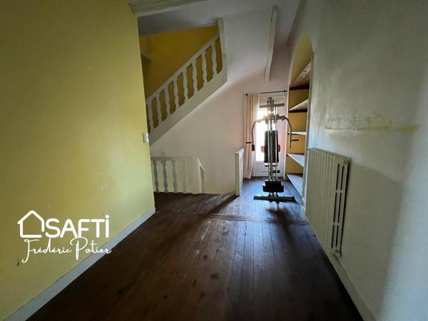 Belle maison bourgeoise comportant 5 niveaux