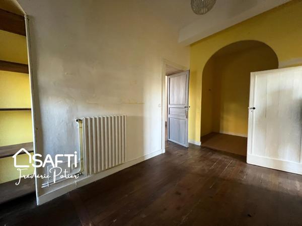 Belle maison bourgeoise comportant 5 niveaux