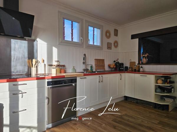 Maison à GUINGAMP, 22200 - 9 pièces 196m²