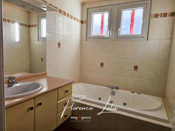 Maison à GUINGAMP, 22200 - 9 pièces 196m²