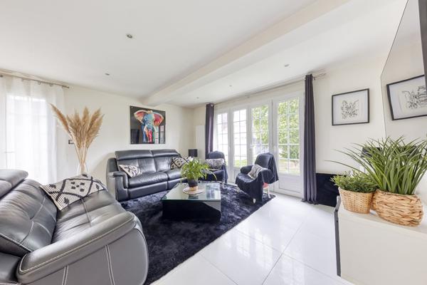 Maison Vaires Sur Marne 6 pièce(s) 164 m2