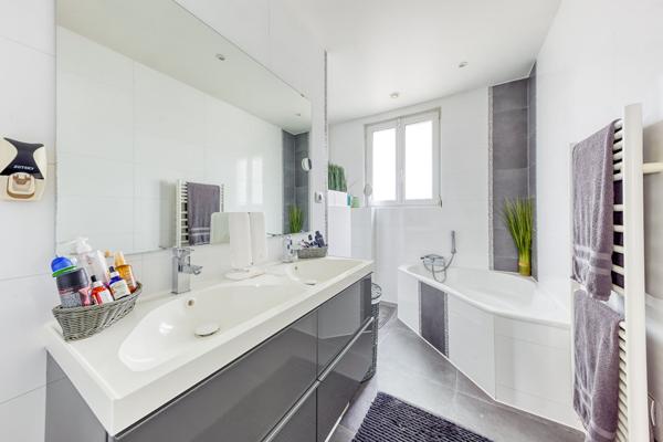 Maison Vaires Sur Marne 6 pièce(s) 164 m2