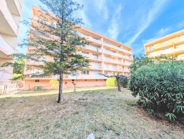 APPARTEMENT 81 M², 3 CHAMBRES, CAVE ET GARAGE