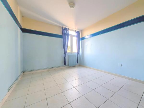 APPARTEMENT 81 M², 3 CHAMBRES, CAVE ET GARAGE