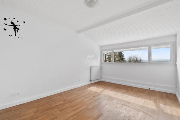 Maison SAINT GERMAIN EN LAYE / CHAMBOURCY 9 pièce(s) 207m2 €1 260 000 ** - Référence 17145