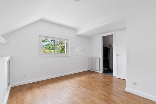 Maison SAINT GERMAIN EN LAYE / CHAMBOURCY 9 pièce(s) 207m2 €1 260 000 ** - Référence 17145