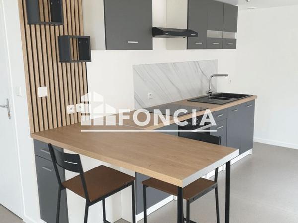 Location Appartement 2 pièces 51.9 m² - 15 RUE DU PETIT CHENAN Cheveuges 08350