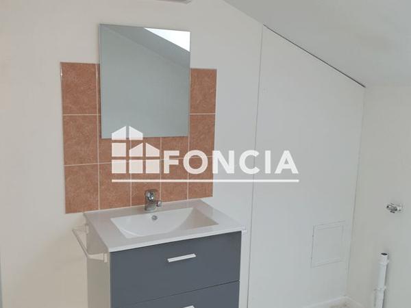 Location Appartement 2 pièces 51.9 m² - 15 RUE DU PETIT CHENAN Cheveuges 08350