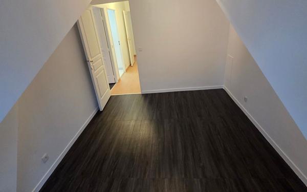 Appartement à vendre    3 pièces • 100 m2 Vaujours
