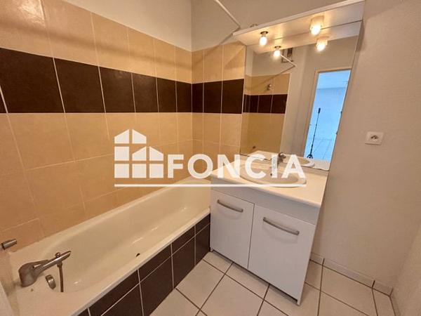 Location Appartement 2 pièces 42.2 m² - 36 RUE FERDINAND BUISSON La Roche Sur Yon 85000