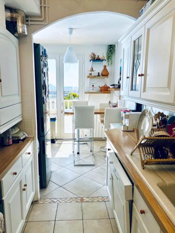 Maison T4 80 m2 avec un jardin et vue mer plein sud